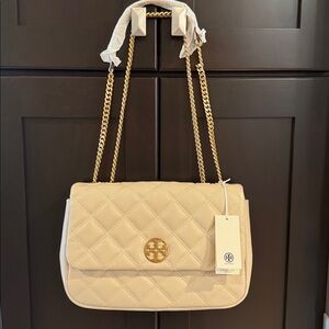 NEW Tory Burch Quilted Willa shoulder crossbody bag! Cream Gold STUNNING!